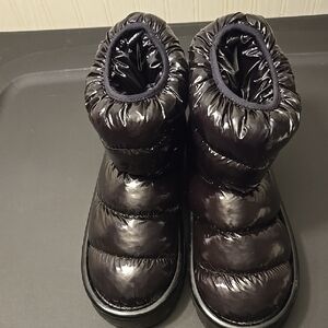 Glossy Black Winter Boots